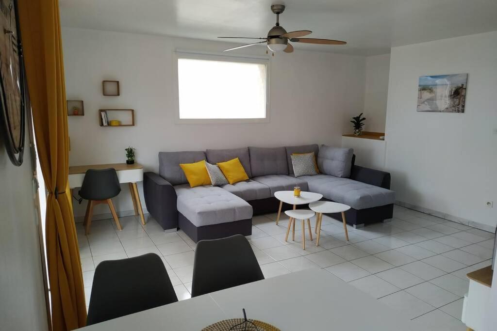 Appartement T3 Spacieux Avec Vue Sur L'Etang De Thau Au 1Er Etage D'Une Villa - Entree Independante แซ็ต ภายนอก รูปภาพ