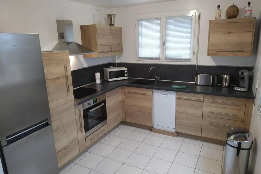 Appartement T3 Spacieux Avec Vue Sur L'Etang De Thau Au 1Er Etage D'Une Villa - Entree Independante แซ็ต ภายนอก รูปภาพ