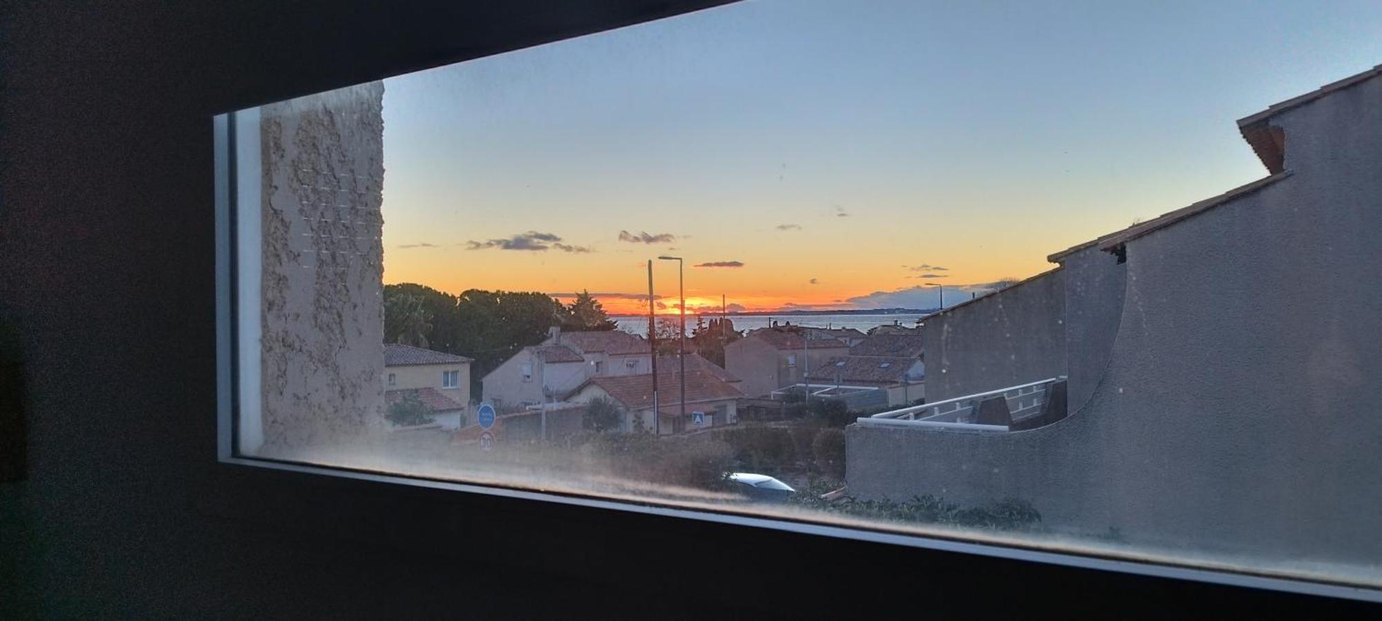 Appartement T3 Spacieux Avec Vue Sur L'Etang De Thau Au 1Er Etage D'Une Villa - Entree Independante แซ็ต ภายนอก รูปภาพ